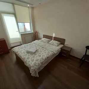 Smart Drahomanova 2а Киев